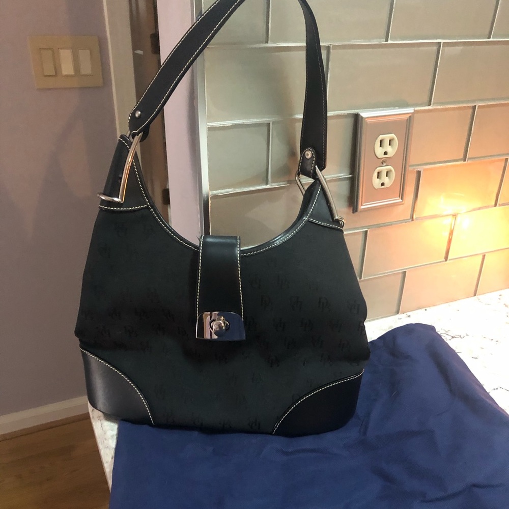 Dooney & Bourke purse